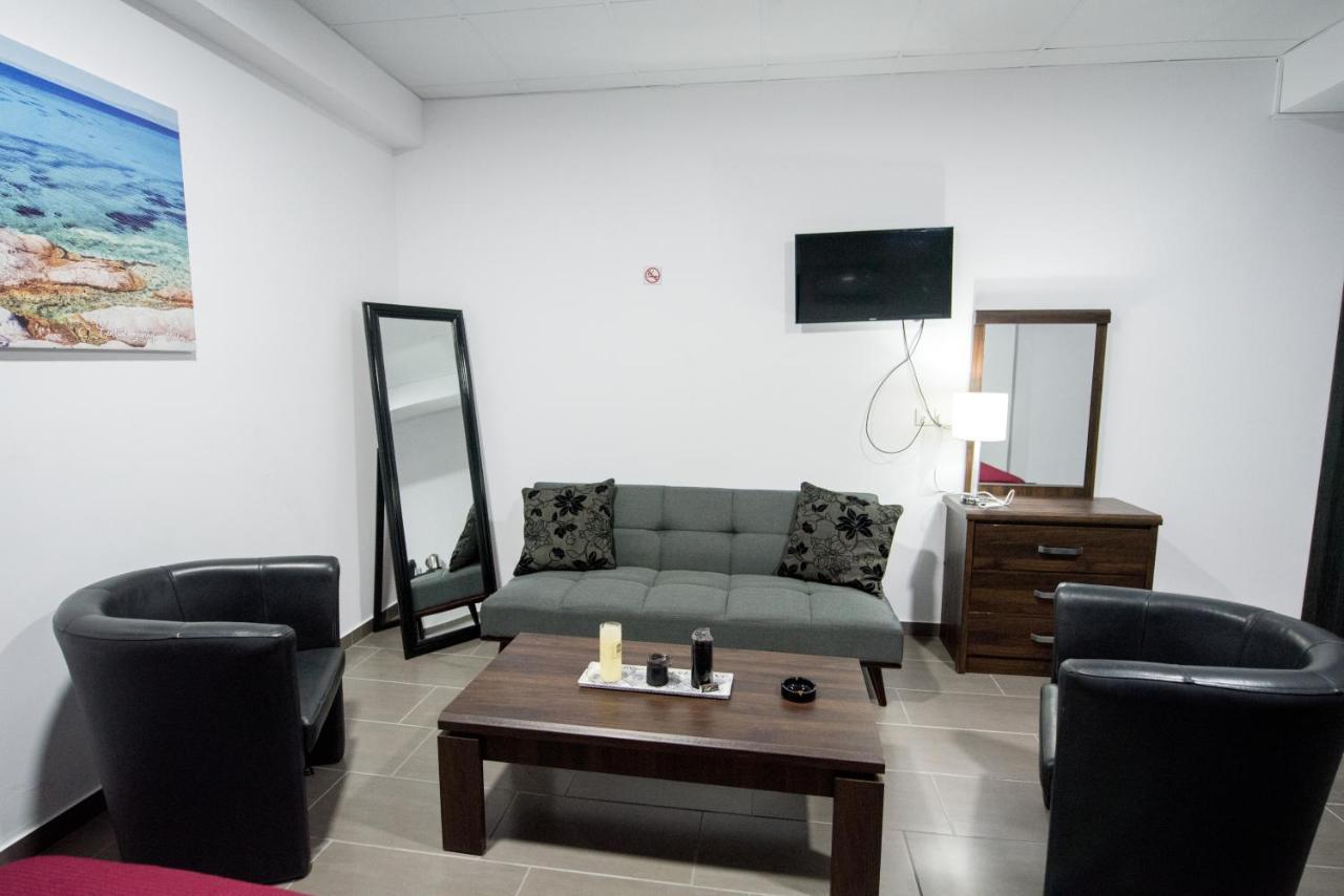 Central Luxury Studios Ayia Napa Bagian luar foto