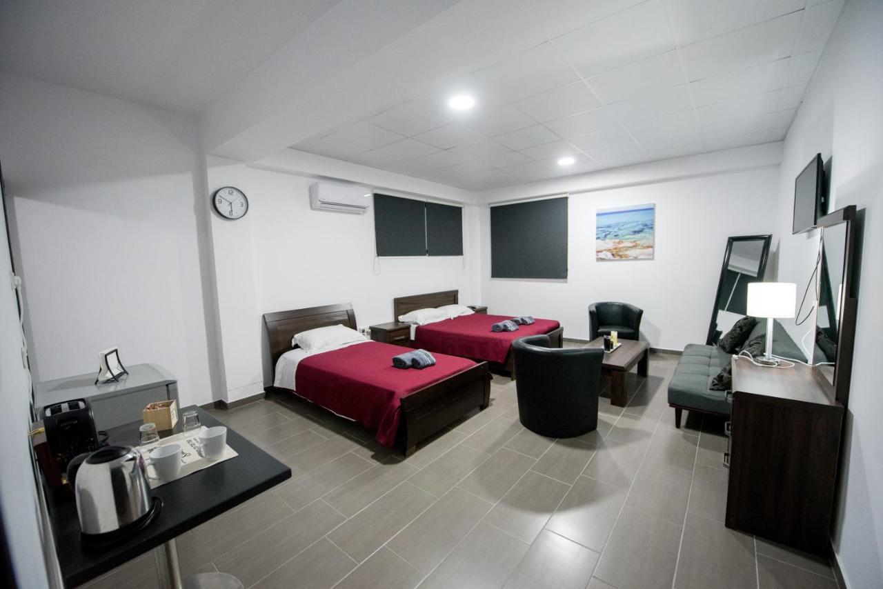 Central Luxury Studios Ayia Napa Bagian luar foto